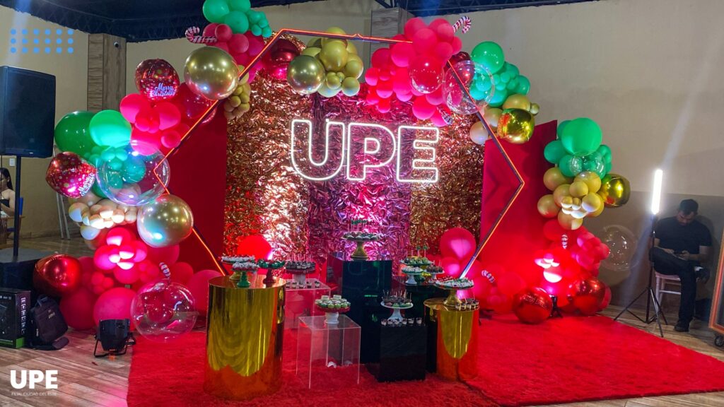 Celebración y Unidad: La Gran Cena de Fin de Año de la UPE