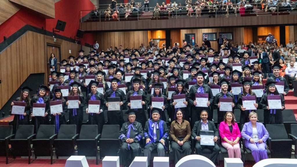 La UPE CDE celebra la Graduación de la Promoción 2023 de Medicina