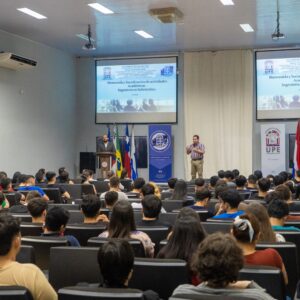 La Facultad de Ciencias de la Informática de la UPE CDE da la Bienvenida a sus Estudiantes