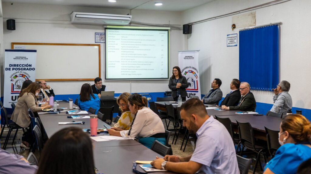 Claustro de Docentes de la Carrera de Derecho: Evaluación y Proyecciones para el Segundo Semestre