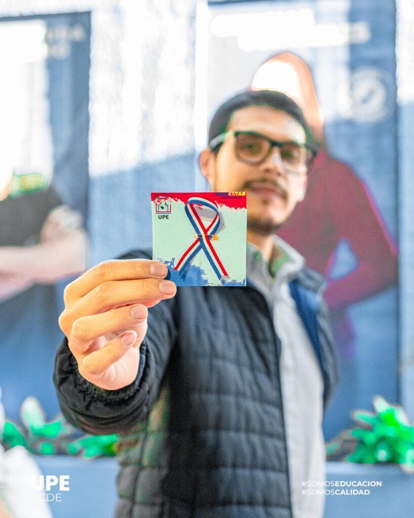 Escarapelas para honrar la patria