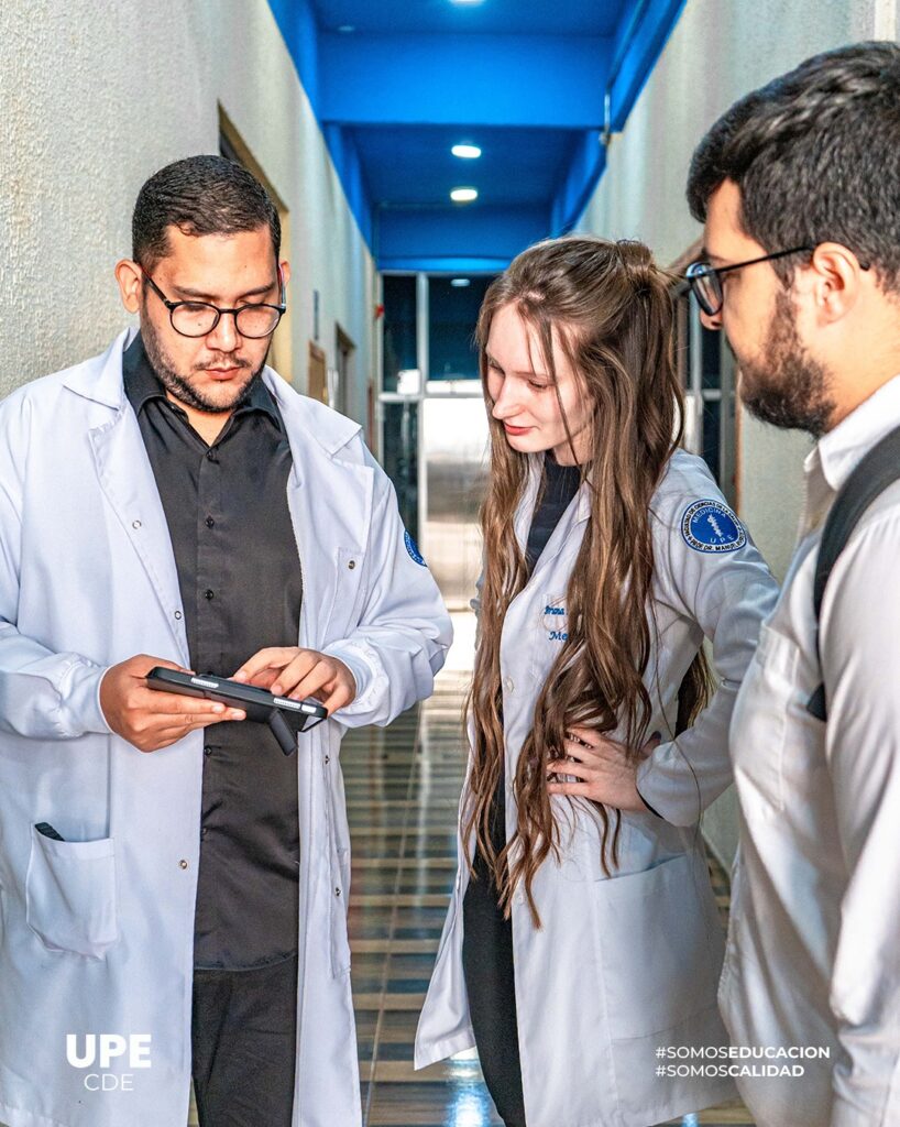 Exámenes Parciales: compromiso, vocación y excelencia académica en la UPE CDE