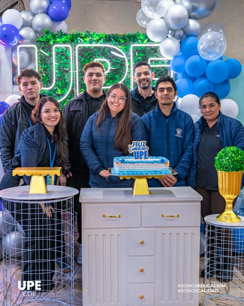 UPE CDE rinde homenaje a funcionarias y funcionarios en su mes de cumpleaños