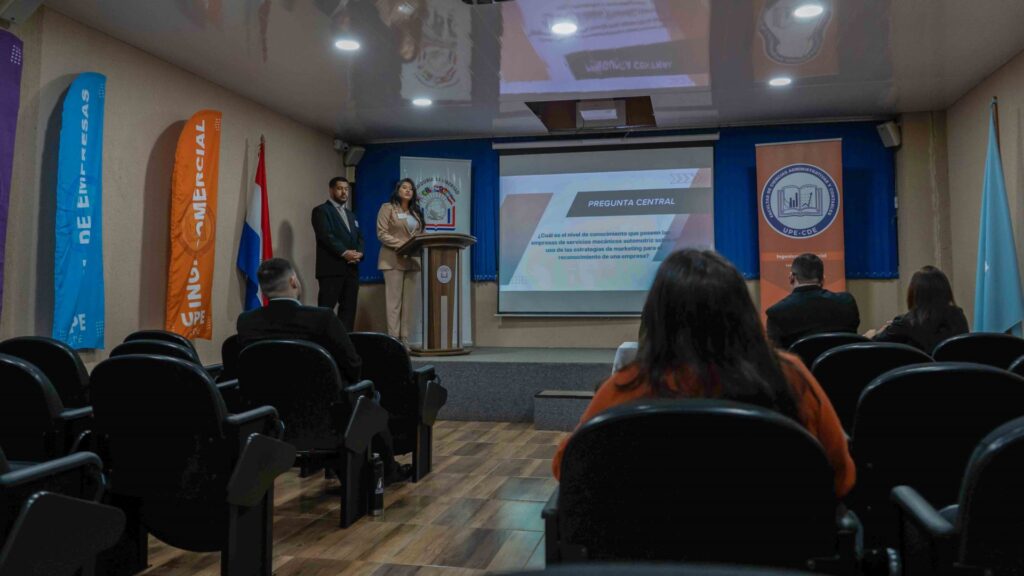 Defensa de Trabajos Finales de Grado Ingeniería Comercial