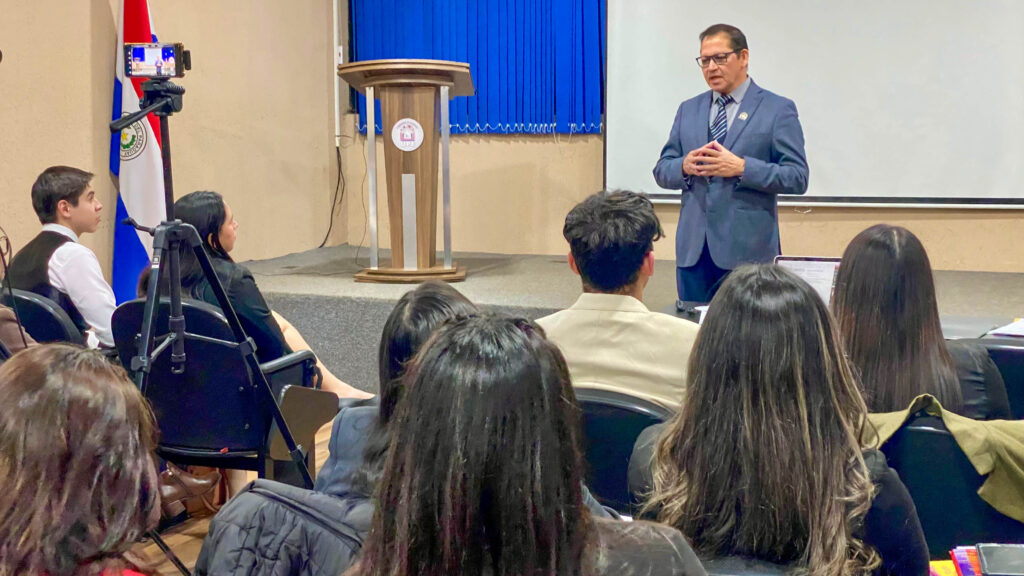 Examen Final de Oratoria I – Estudiantes de Derecho fortalecen sus competencias discursivas