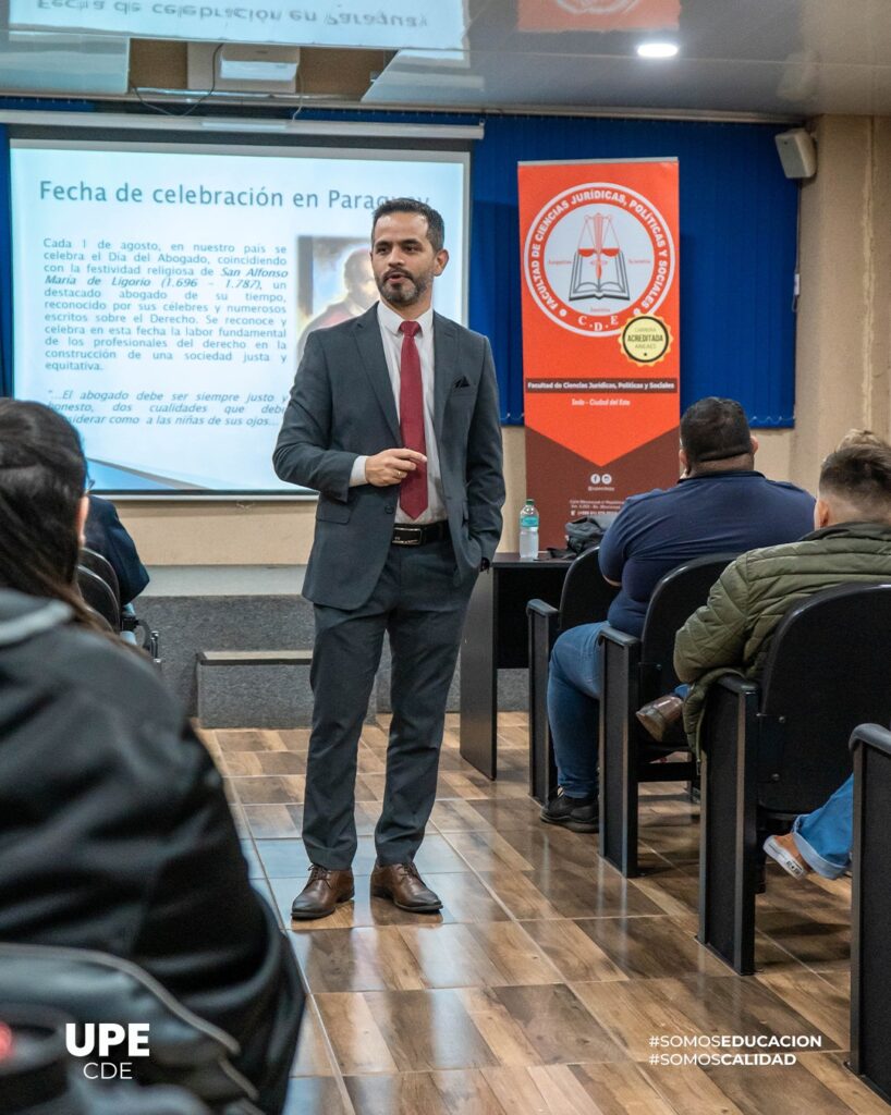 Facultad de Ciencias Jurídicas, Políticas y Sociales realiza charla–taller sobre el rol del abogado en el sistema jurídico y la sociedad