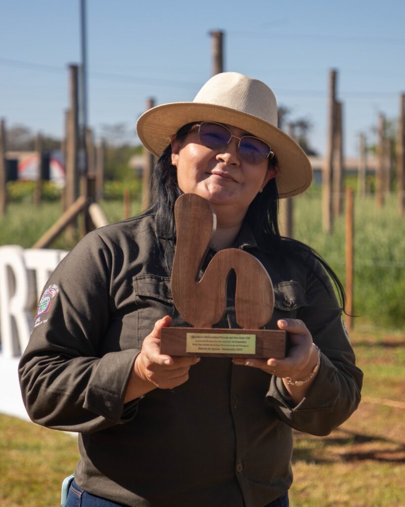 Facultad de Ciencias Agropecuarias de la UPE CDE participó en la Expoferia Hortipar 2025